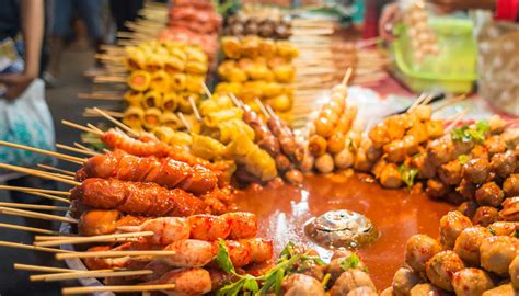  Die Bangkok Street Food Festival - Ein Fest für die Sinne und ein Meilenstein für die thailändische Küche